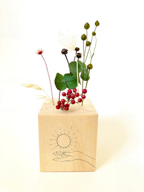 Zirben Flower Cubes / Hände Strichzeichnungen