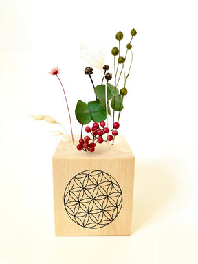 Zirben Flower Cubes / Yoga Strichzeichnungen